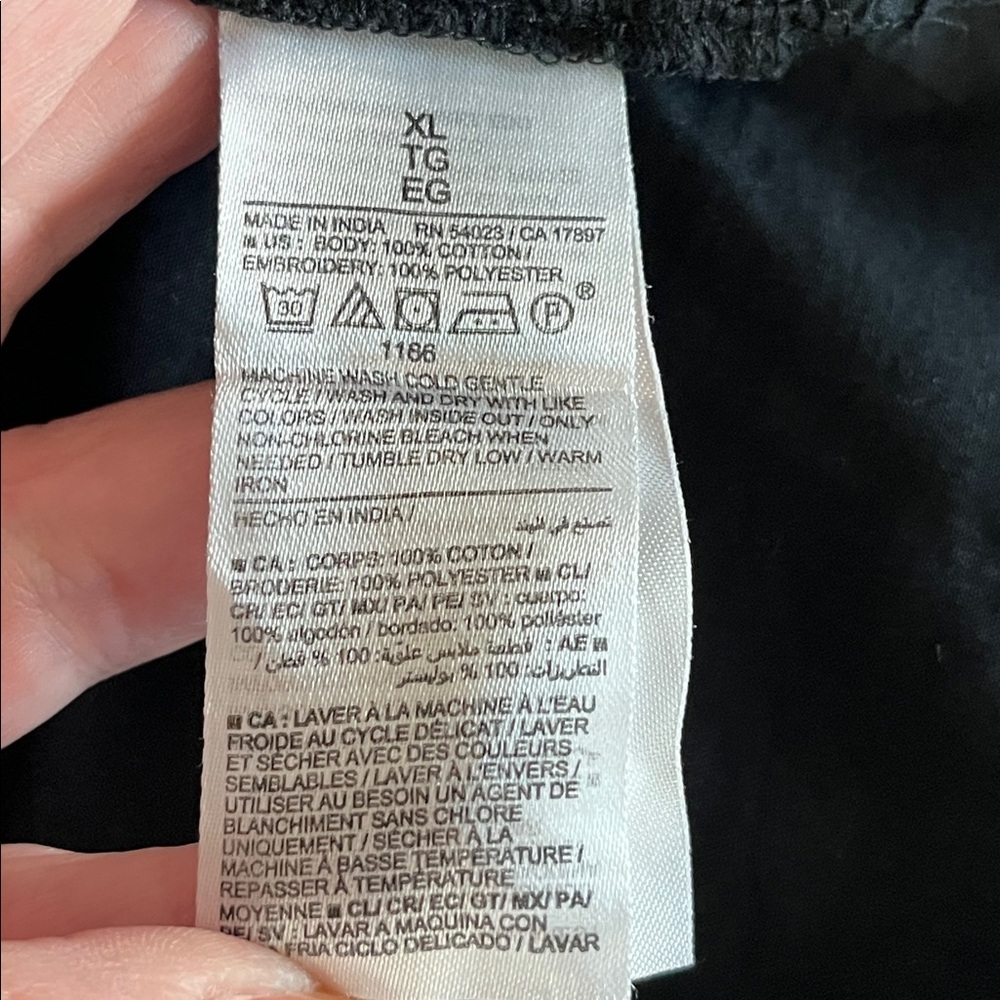 Old Navy Blouse Eyelet Sleeve Button Up Black XL - Picture 14 of 15